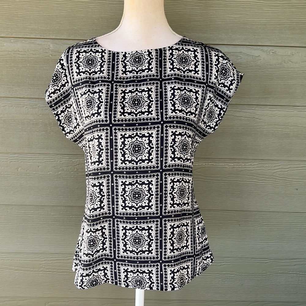 Banana Republic Short Sleeve Blouse